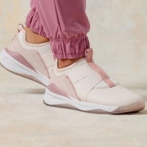 Clove Women's Clara 1 Nurse Clara limited edition sneaker in a blush pink hue.